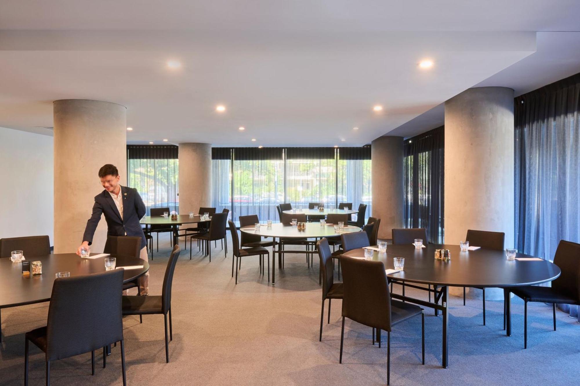 Midnight Hotel, Autograph Collection Канберра Екстер'єр фото The Club at Melbourne Airport