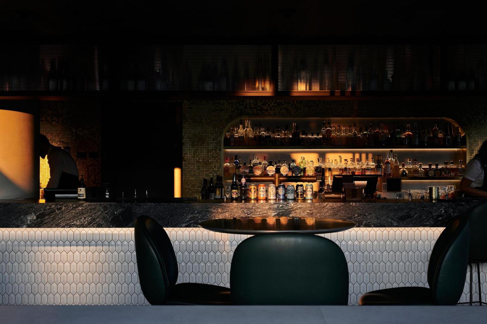 Midnight Hotel, Autograph Collection Канберра Екстер'єр фото The bar at the London Edition